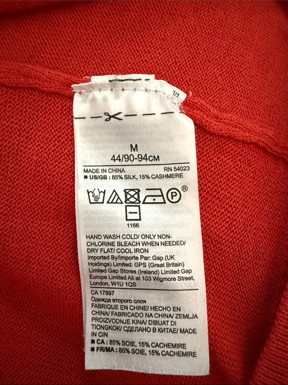 Banana Republic silk cashmere crewneck sweater- flawed - Picture 5 of 7